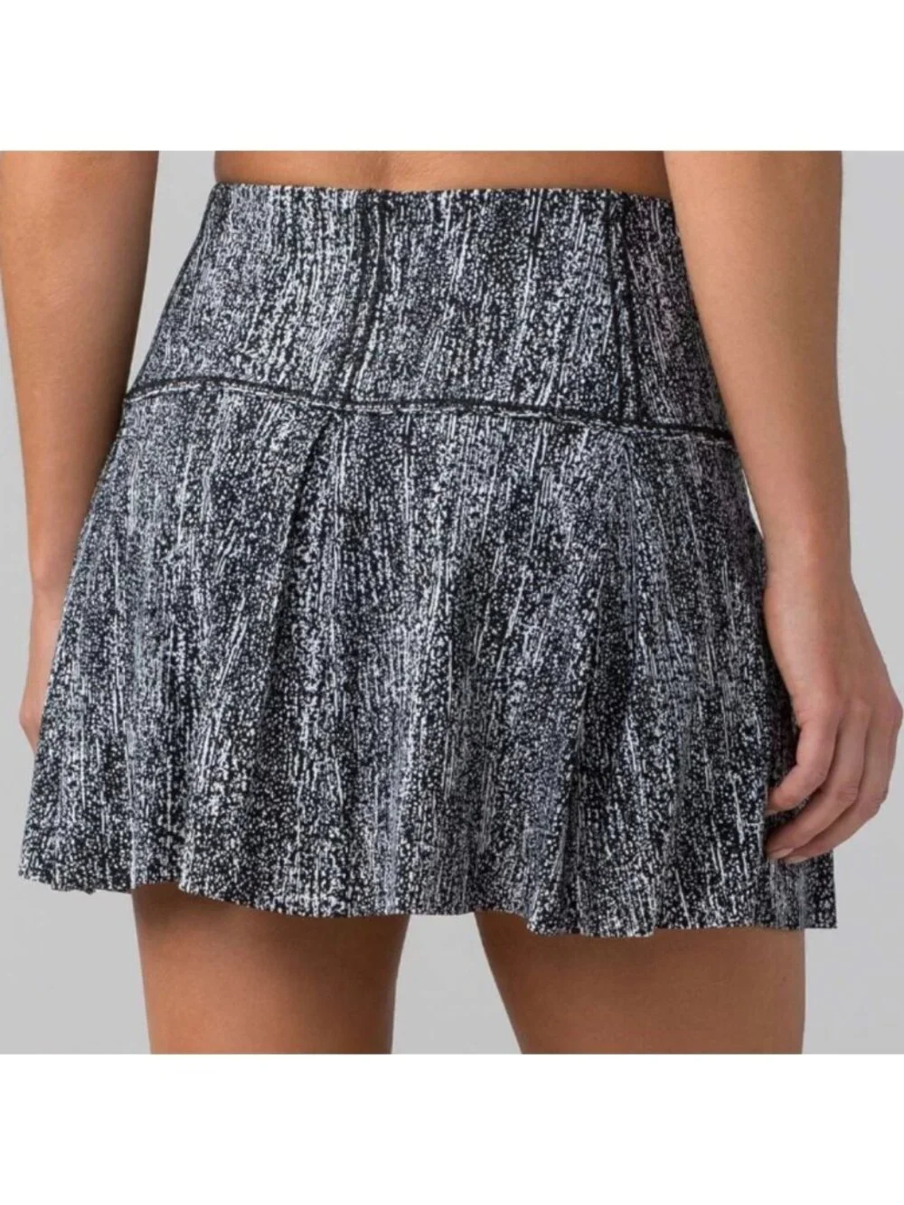 Lululemon Lost In Pace Skirt (Tall) (15